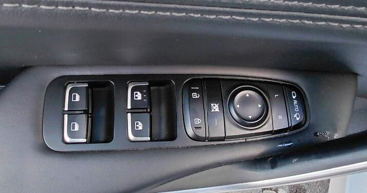 Kia Stinger 3.3 T-GDI AWD AT8 GT