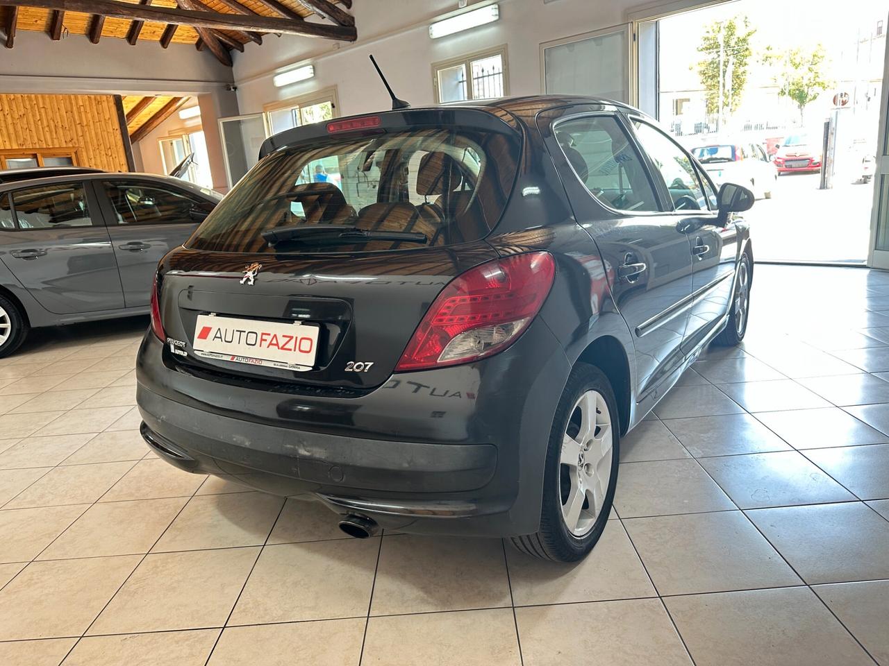 Peugeot 207 1.4 HDi 70CV 5p. X Line Business