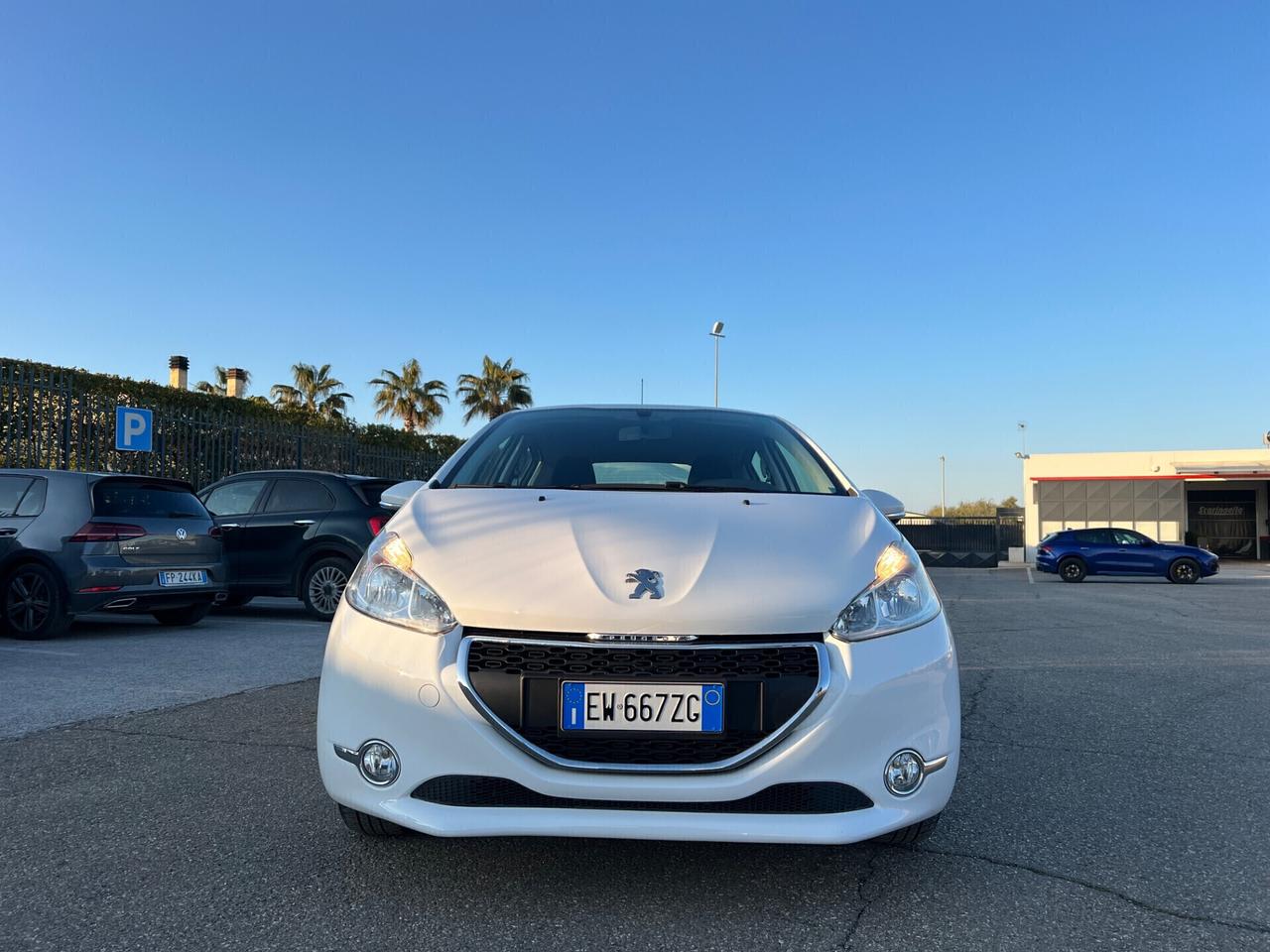 Peugeot 208 1.2 Benzina 82cv 5P. Allure - 2014