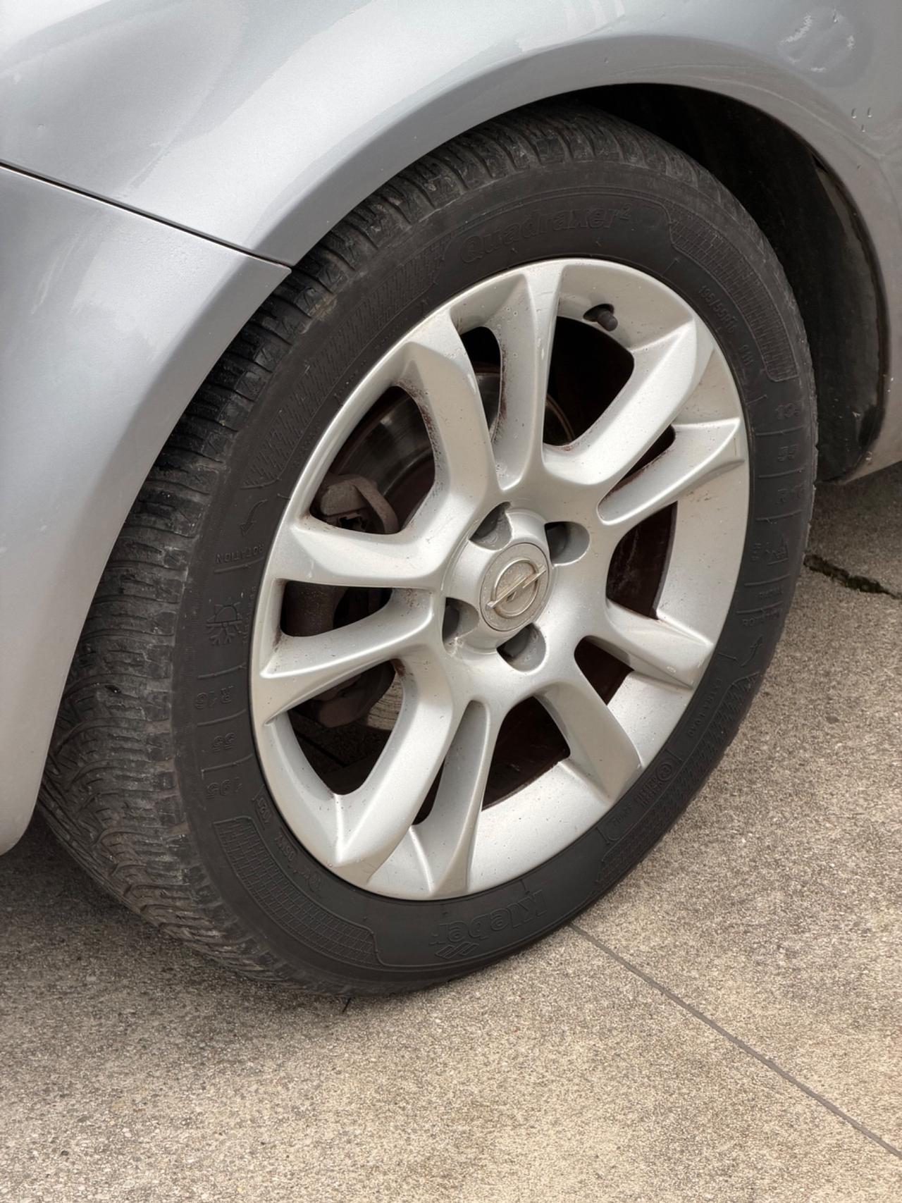 Opel Corsa 1.2 3 porte - Neopatentati - Revisionata