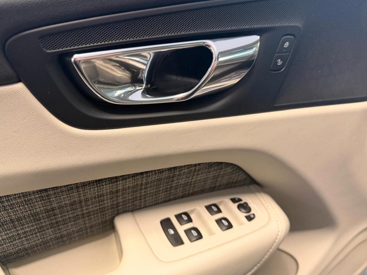 VOLVO XC60 2.0 D 190CV NAVI CAM LED XENO CRUIS 2018