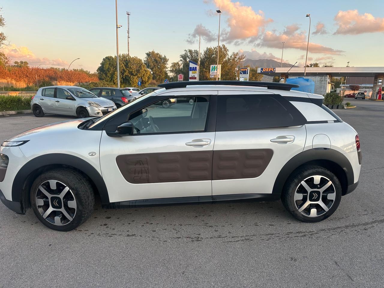 Citroen C4 Cactus BlueHDi 100 Shine