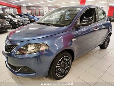 Lancia Ypsilon 1.0 70cv Hybrid 5p Gold + Car Play