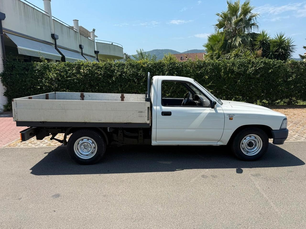 Toyota Hilux 2.4 diesel Pick-up