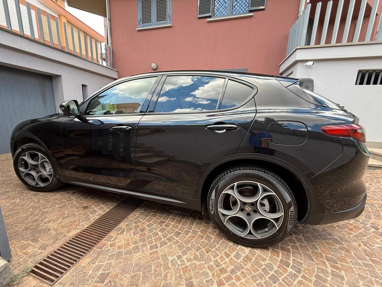 Alfa Romeo Stelvio 2.2 Turbodiesel 210 CV AT8 Q4 Executive
