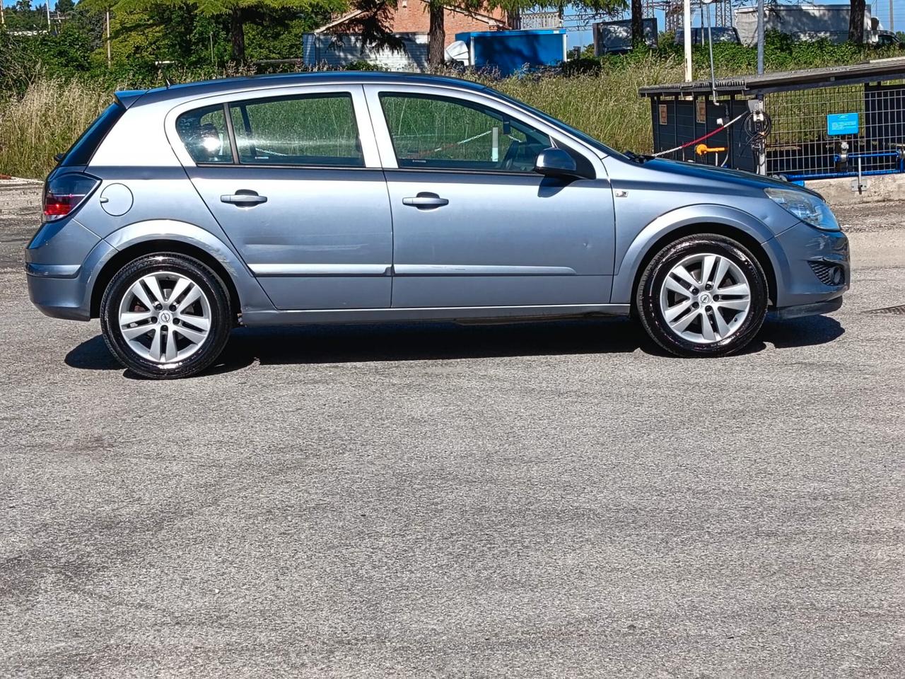 Opel Astra 12 2008 1.3 CDTI ecoFLEX 150.000KM BERLINA NEOPATENTATI