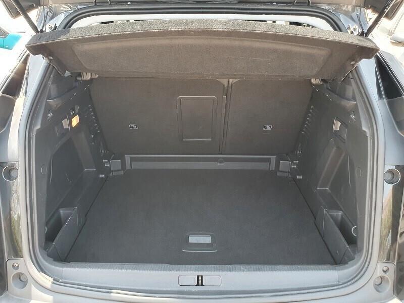 PEUGEOT 3008 1.5 BlueHDi 130CV LED NAV PARK CAMERA