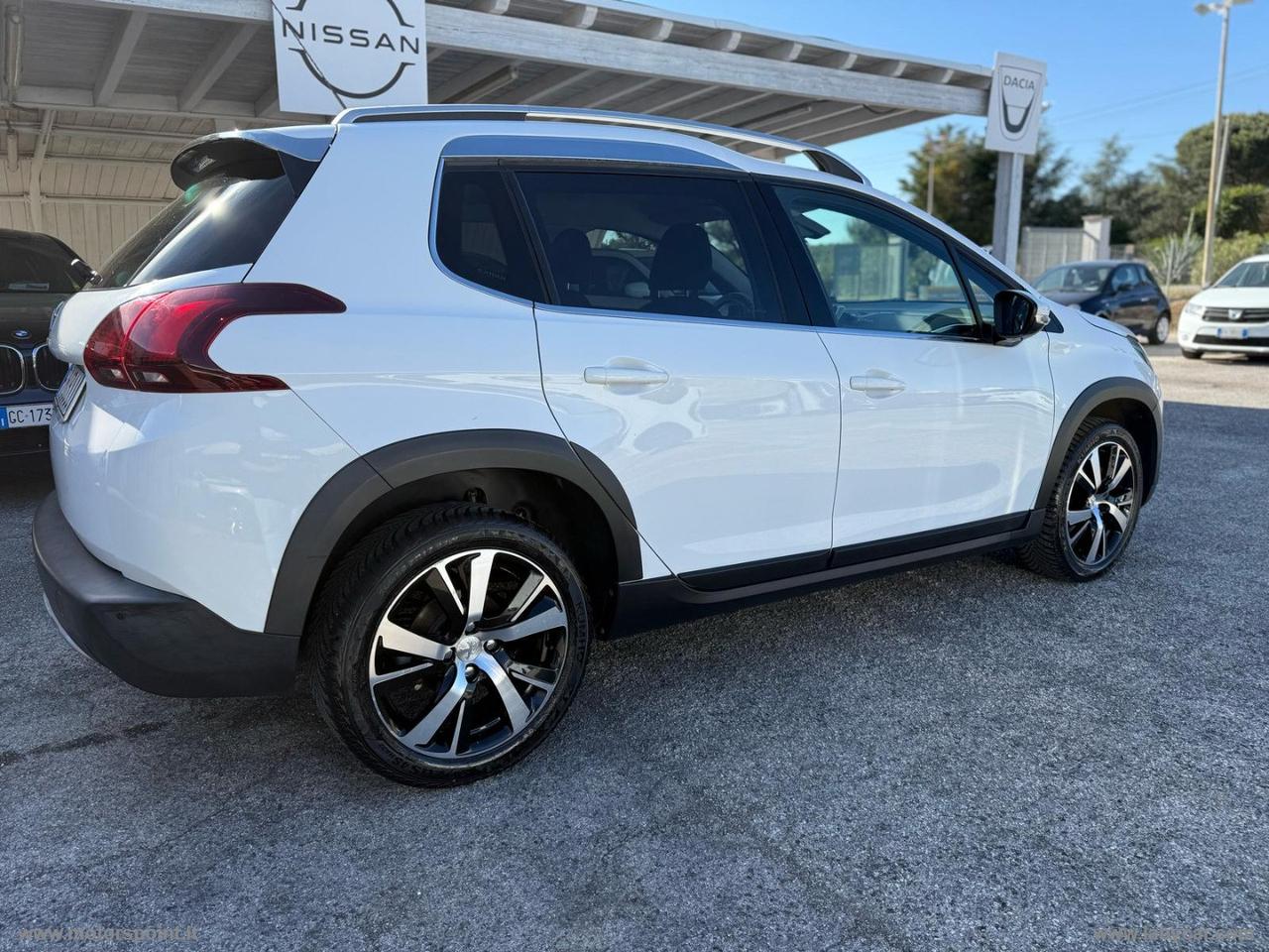 PEUGEOT 2008 BlueHDi 100 S&S Black Matt
