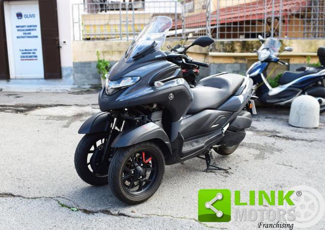 YAMAHA Tricity 300 ABS GARANZIA CASA MADRE!