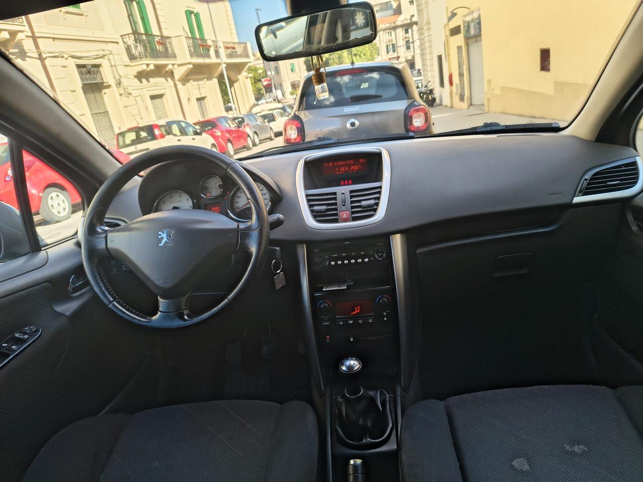 Peugeot 207 1.4 8V 75CV 5p. X Line