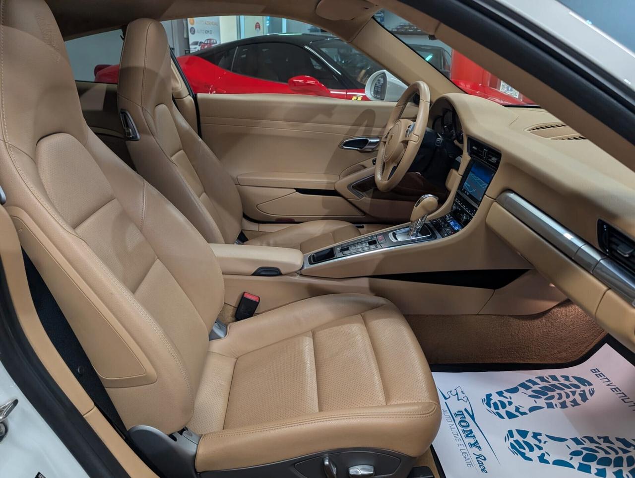 Porsche 911 3.4 Carrera 4 Coupé