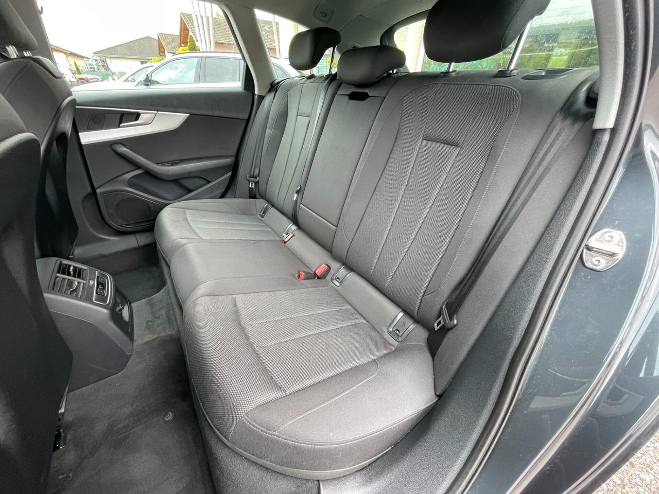 Audi A4 Avant 2.0 TDI 150 CV Business "MANUALE"