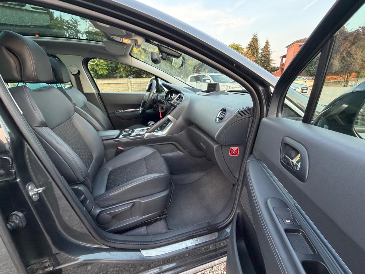 Peugeot 3008 2.0 HDi Diesel+HYbrid4