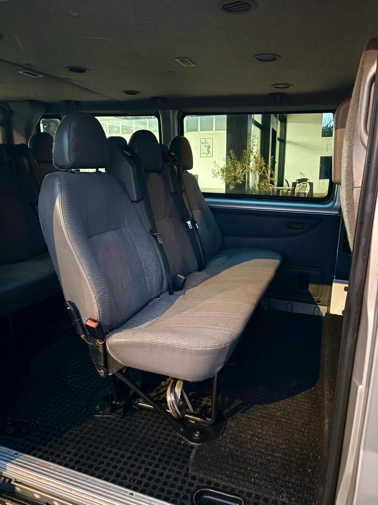 Ford Transit Tourneo 300 2.0 TDE 9 POSTI