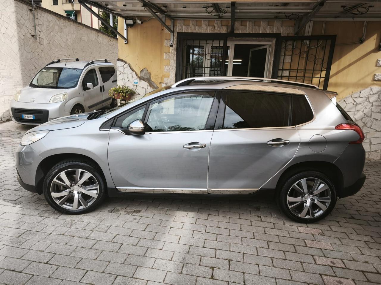 Peugeot 2008 1.6 VTi 120CV Allure
