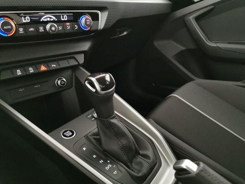 Audi A1 allstreet 30 1.0 tfsi Identity Contrast 116cv s tronic