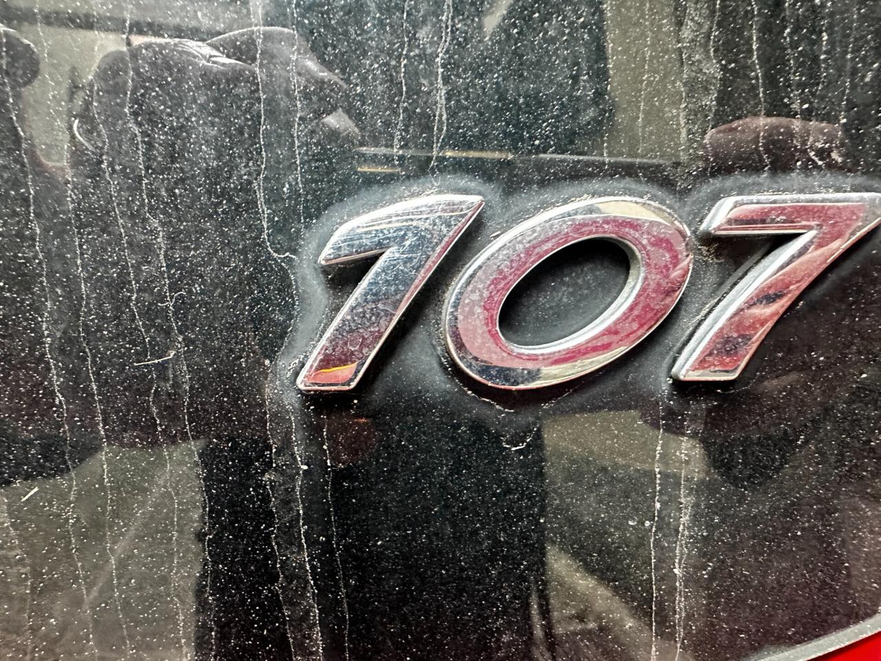 Peugeot 107 1.0 68CV 5p. Sweet Years 2Tronic