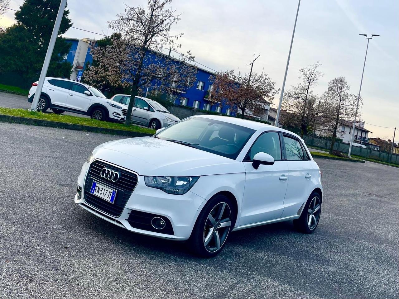 Audi A1 SPB 1.6 TDI S tronic Attraction