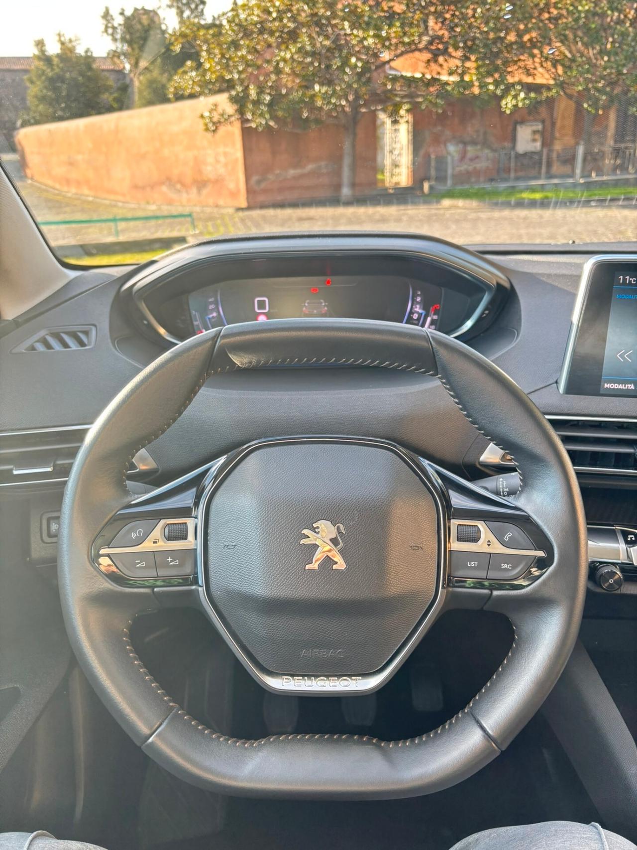 Peugeot 3008 BlueHDi 130 S&S EAT8 Active Pack