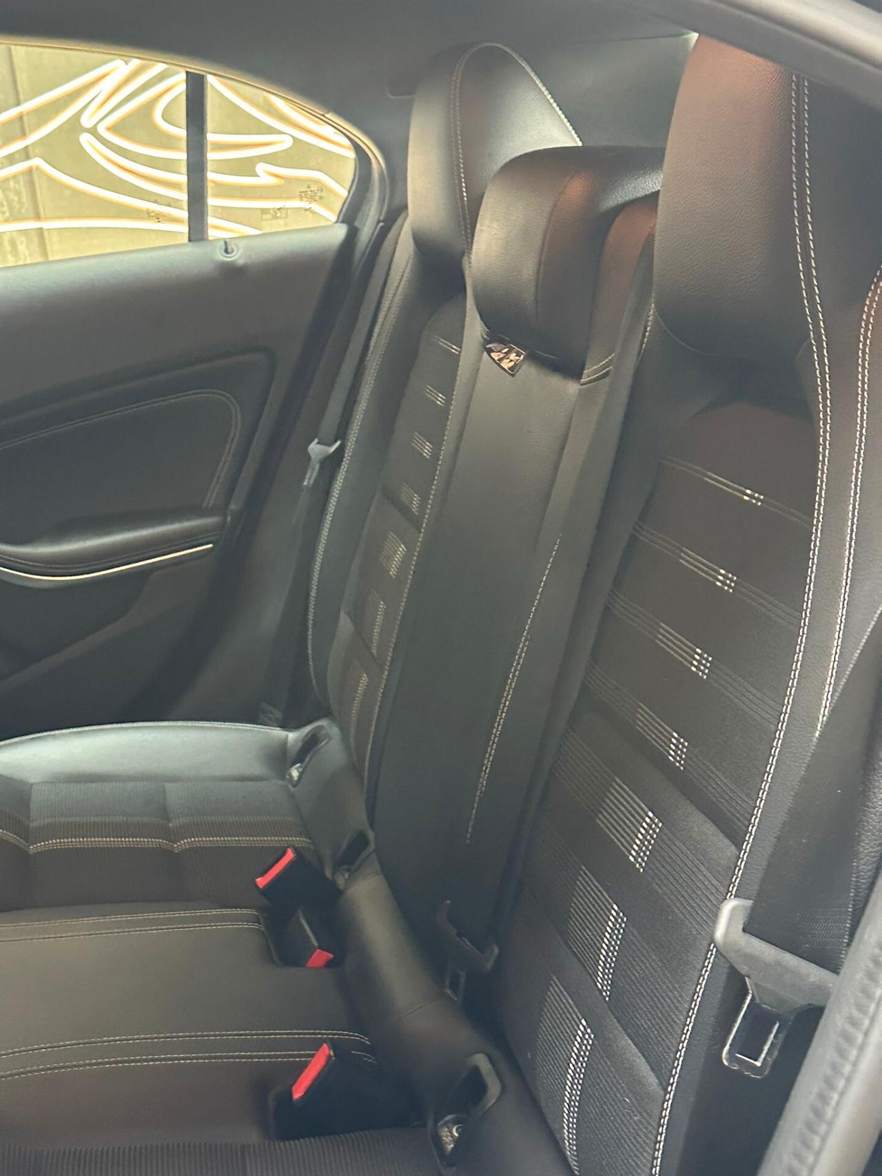Mercedes-benz A 200 d Automatic Premium