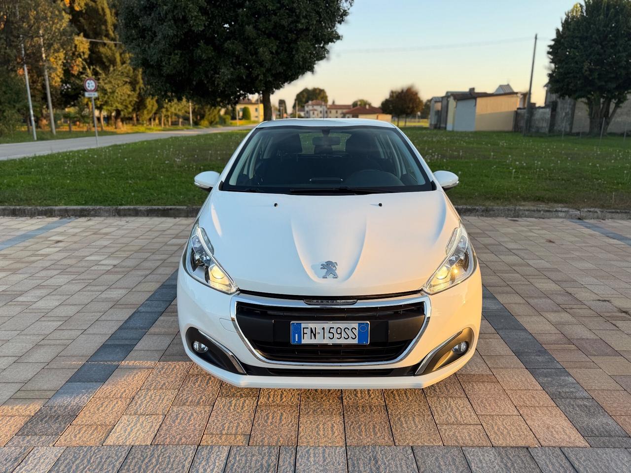 Peugeot 208 PureTech 100 Stop&Start 5 porte Allure