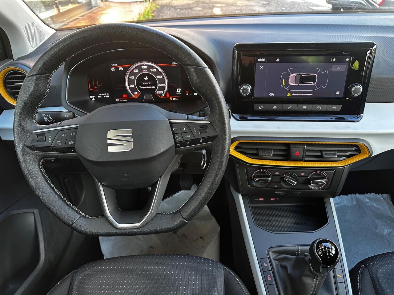 Seat Arona 95cv bi-color retrocamera PREZZO VERO