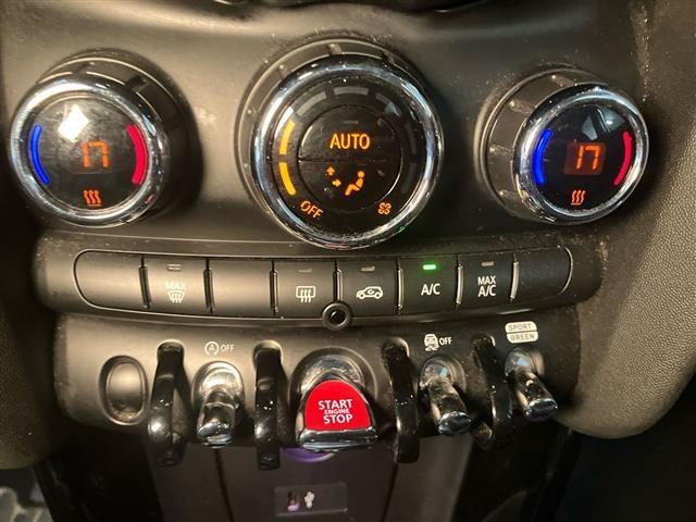 MINI Mini 5 Porte 1.5 Twin Power Turbo Cooper Essential