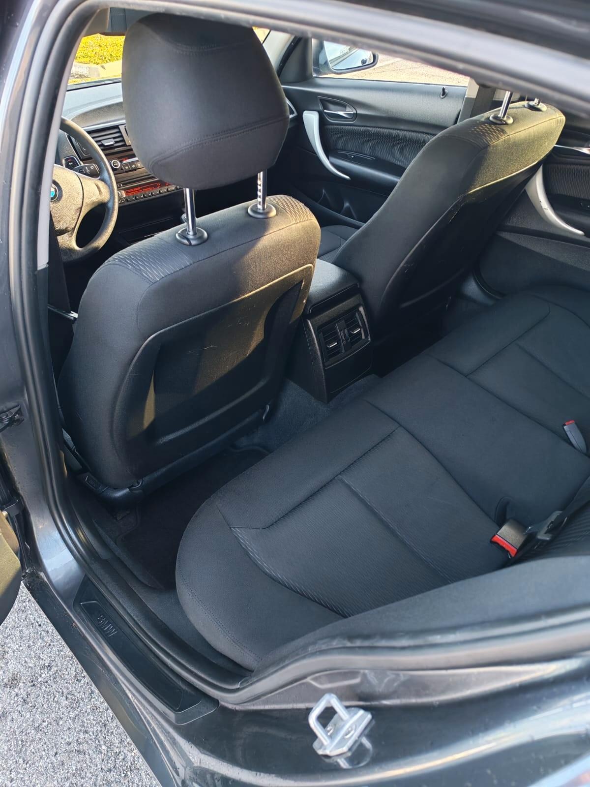 Bmw 116 116d 5p. Urban