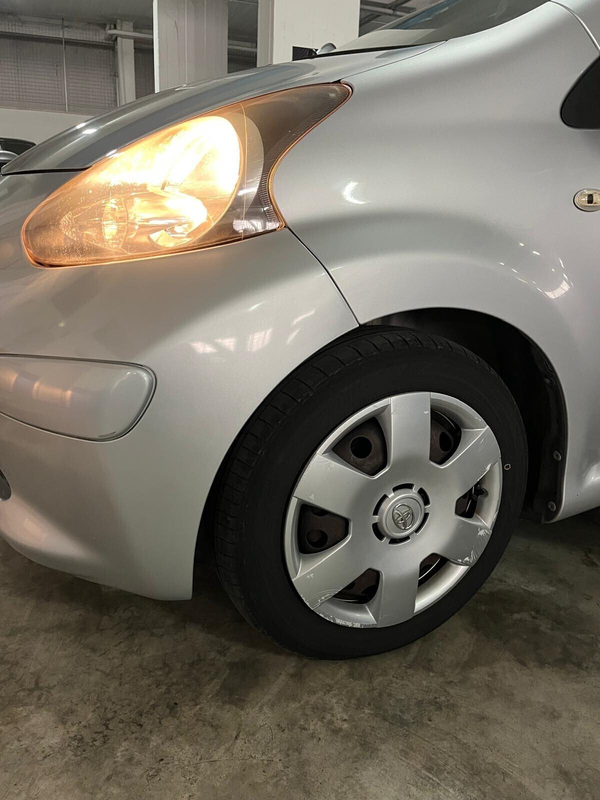 Toyota Aygo 1.0 12V VVT-i 5 porte Sol