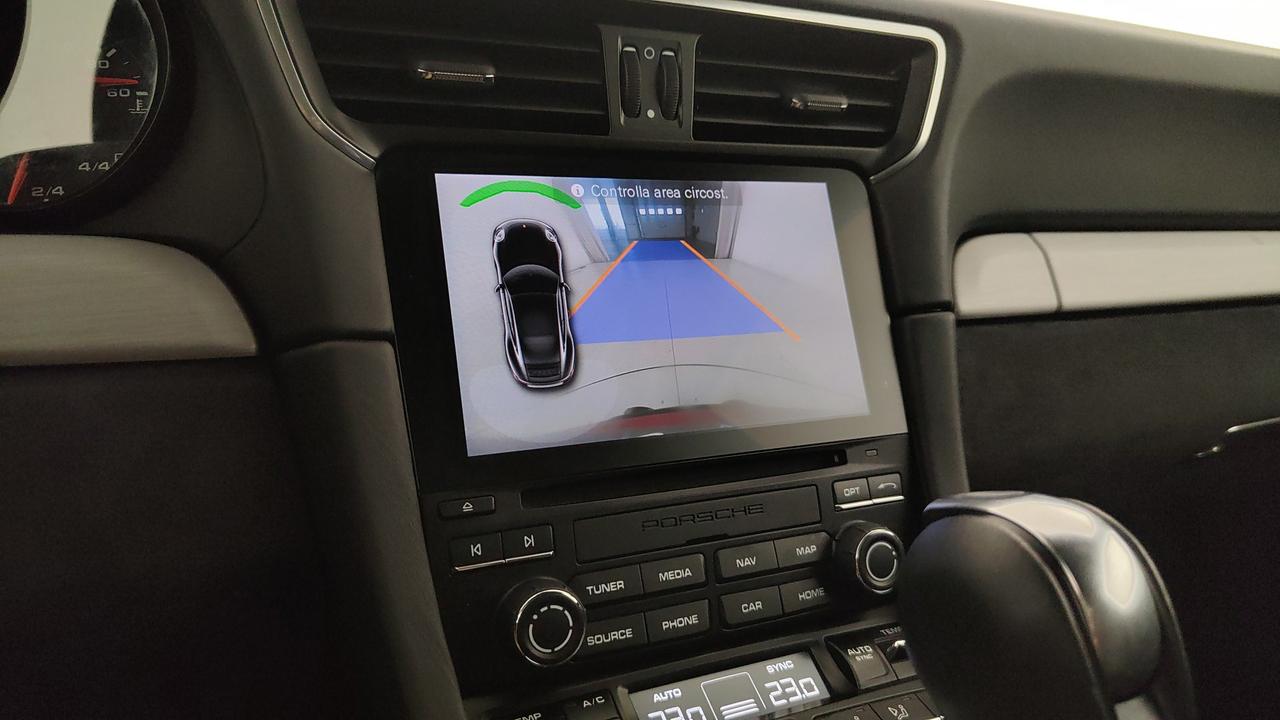 PORSCHE 911 Coupe 3.0 Carrera GTS auto