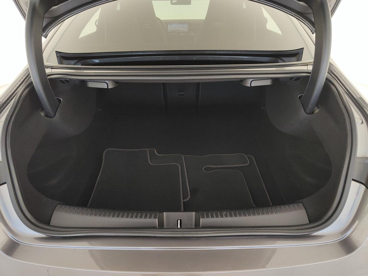 Mercedes-Benz CLA Coupe 200 d Premium auto