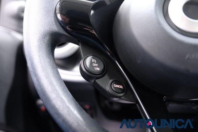 SMART ForTwo 70 1.0 TWINAMIC TETTO PANORAMA NEOPATENTATI