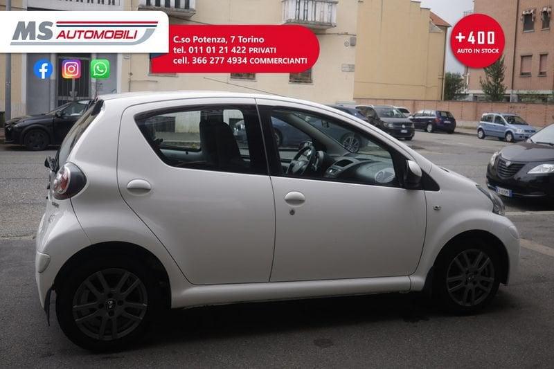 Toyota Aygo Toyota Aygo 1.0 VVT-i Active Connect 50KW ANNO 2013