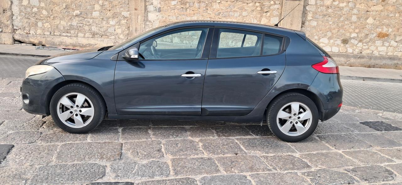 Renault Megane Mégane 1.5 dCi 110CV Dynamique