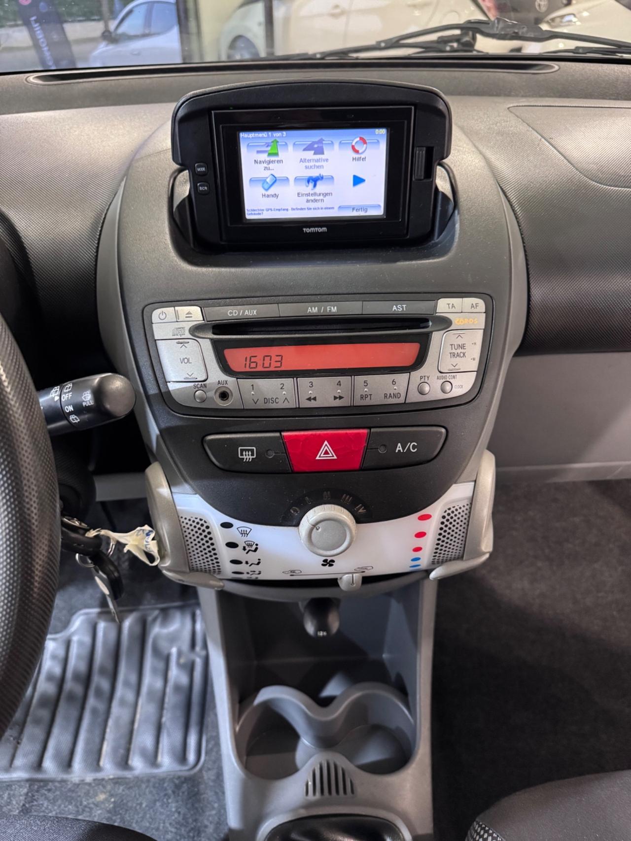 Toyota Aygo 1.0 12V VVT-i 5 porte Now Connect