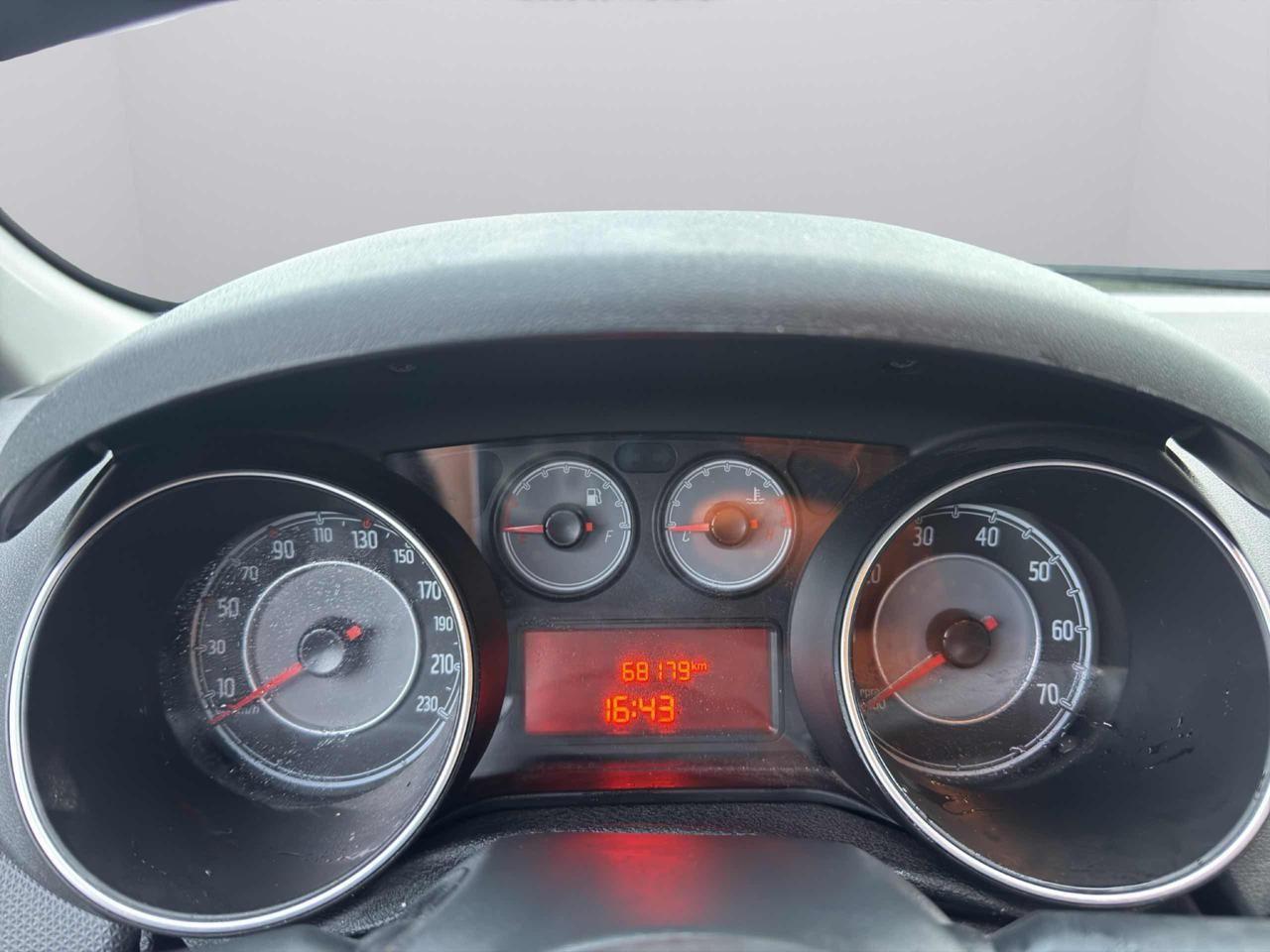 Fiat Punto 1.3 MJT 95 CV STREET-CRUISE-SENSORI-X NEOPATENTATI