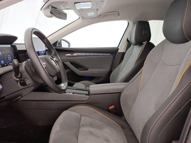 Skoda Superb WAGON 2.0 TDI SELECTION DSG MY 24