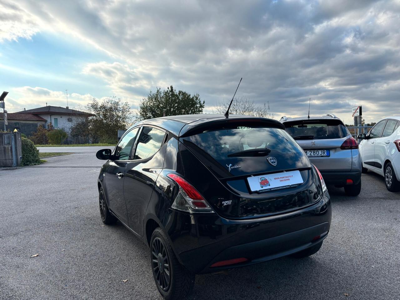 Lancia Ypsilon 1.2 GPL Neopatentati