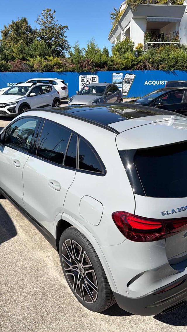 MERCEDES-BENZ GLA 200 d Automatic Edition AMG Line + Tetto