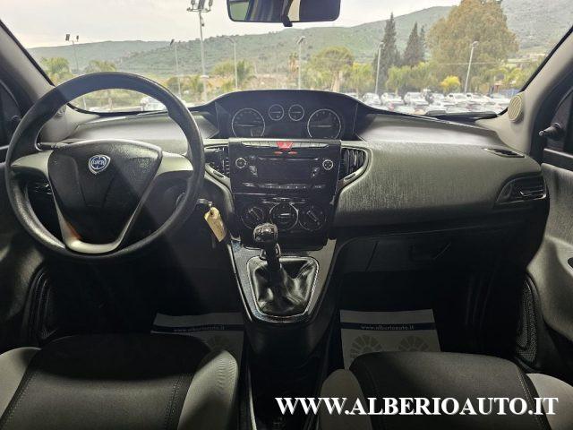 LANCIA Ypsilon 1.2 69 CV 5 porte Silver