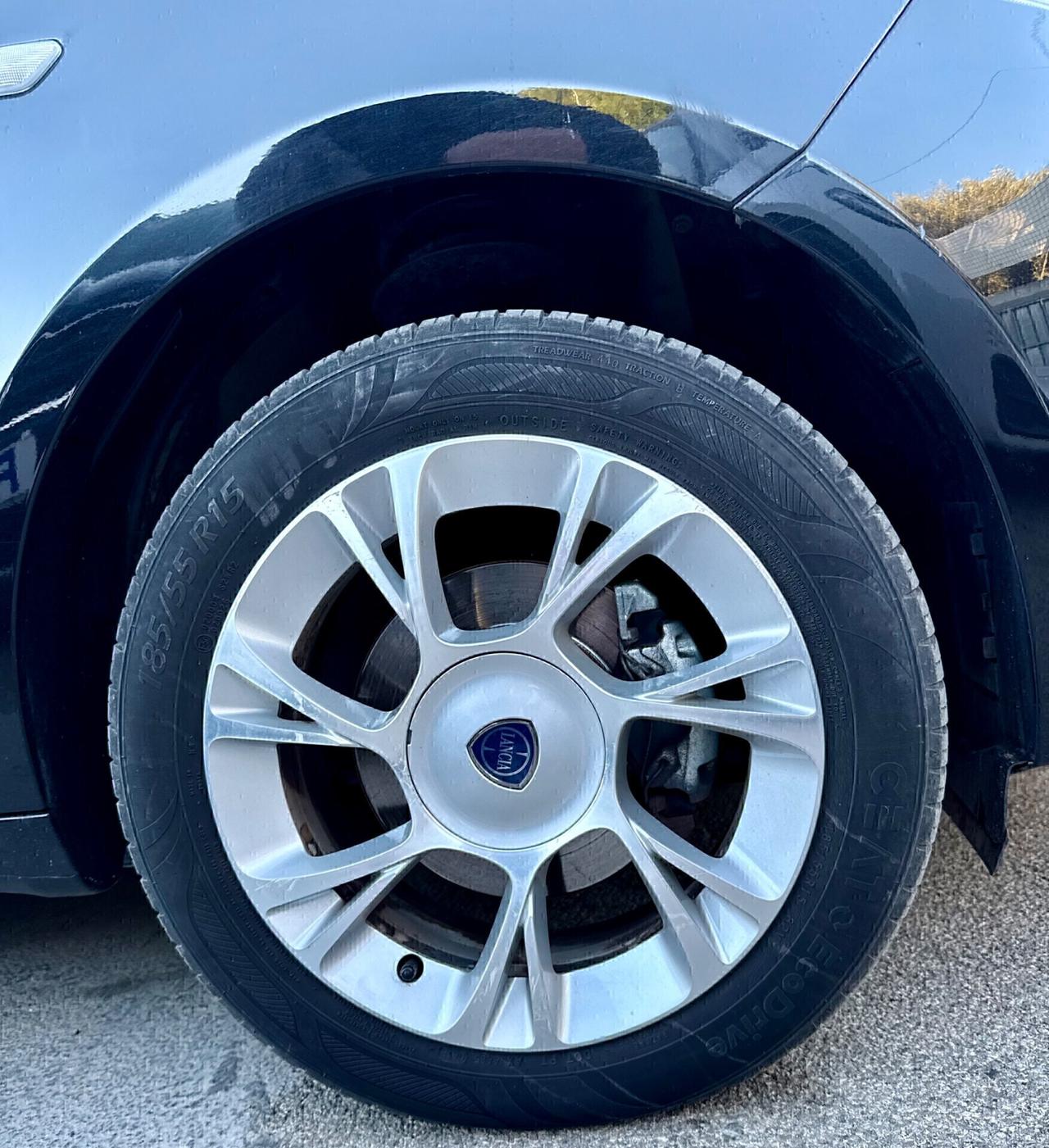 Lancia Ypsilon 1.3 MJT 95CV EURO6,Navigatore,Climatronic,Alcantara,Comandi al volante,ecc.