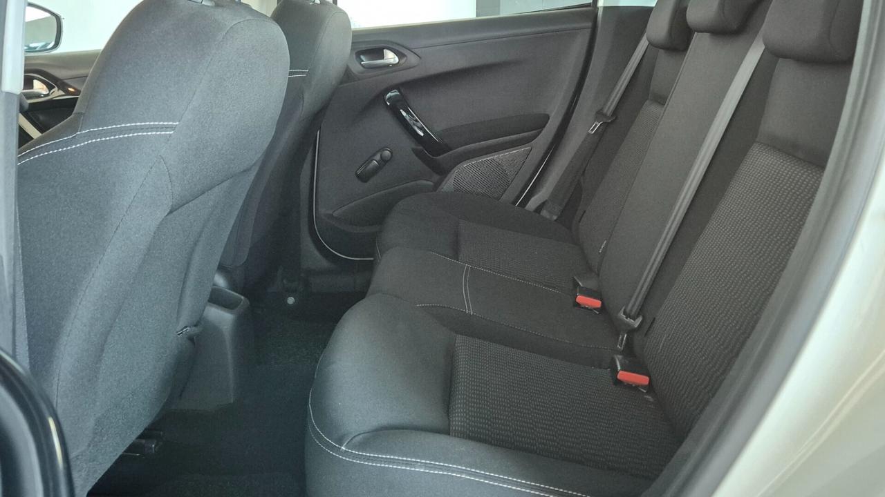 Peugeot 208 PureTech 82 5 porte Allure (NEOPATENTATI)