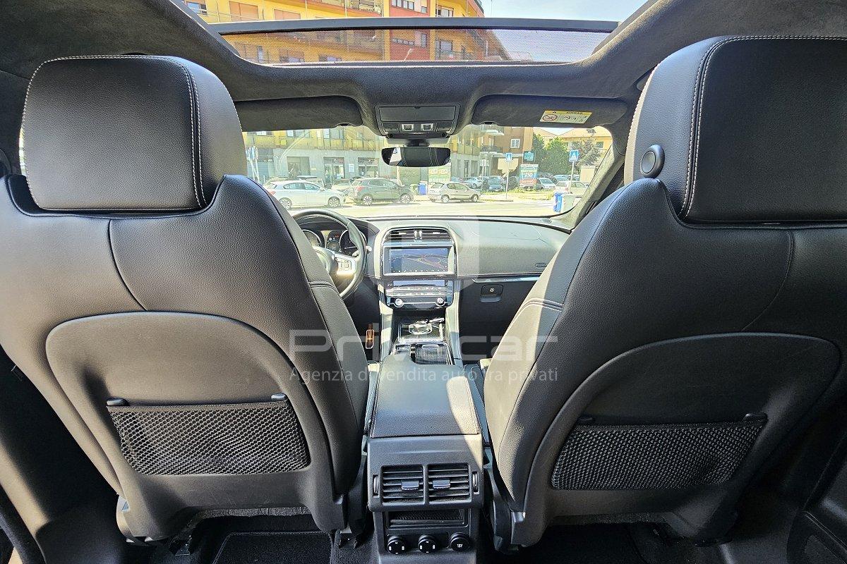 JAGUAR F-Pace 2.0 D 180 CV AWD aut. R-Sport