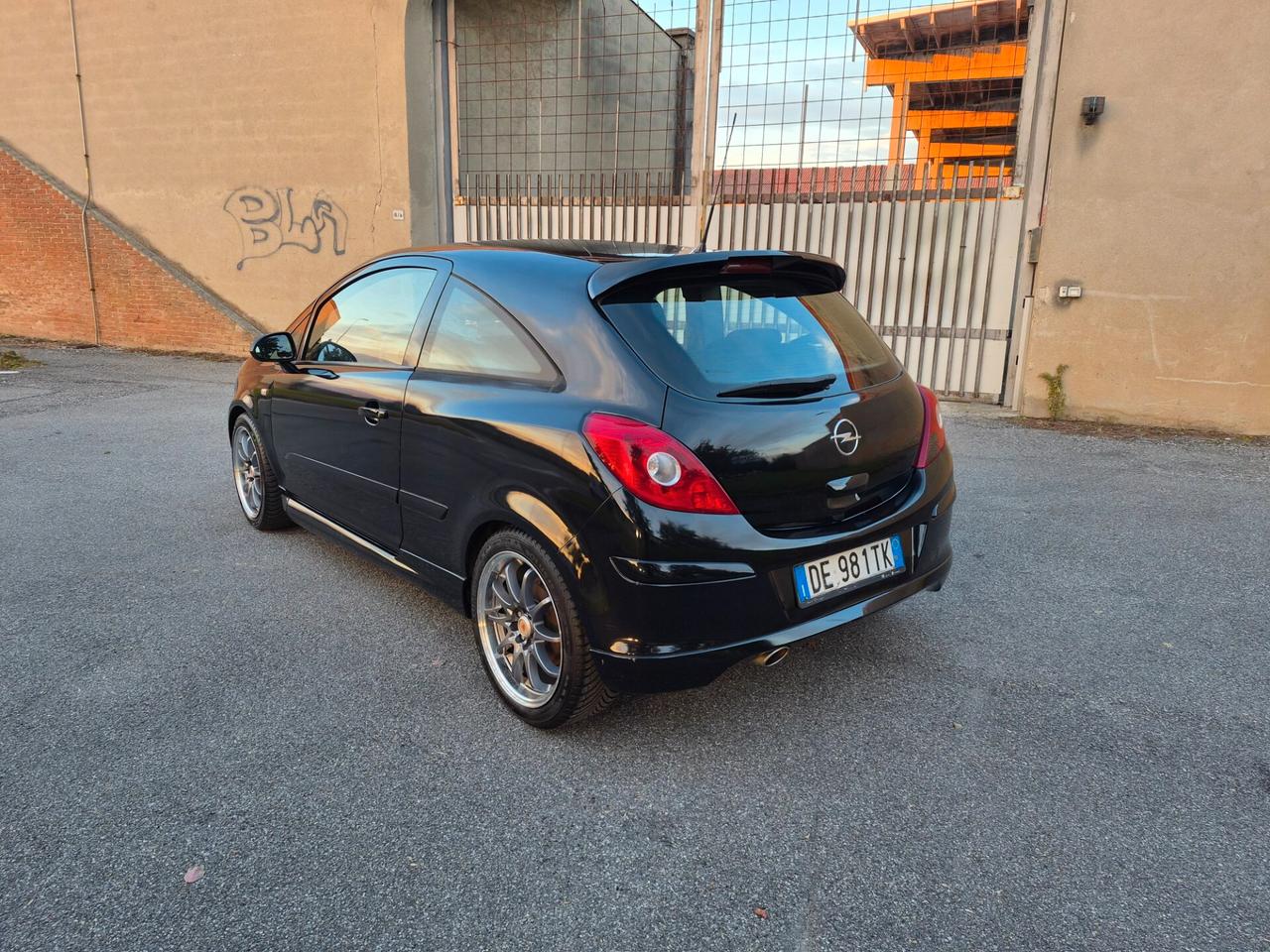 Opel Corsa 1.4 16V 3 porte Sport