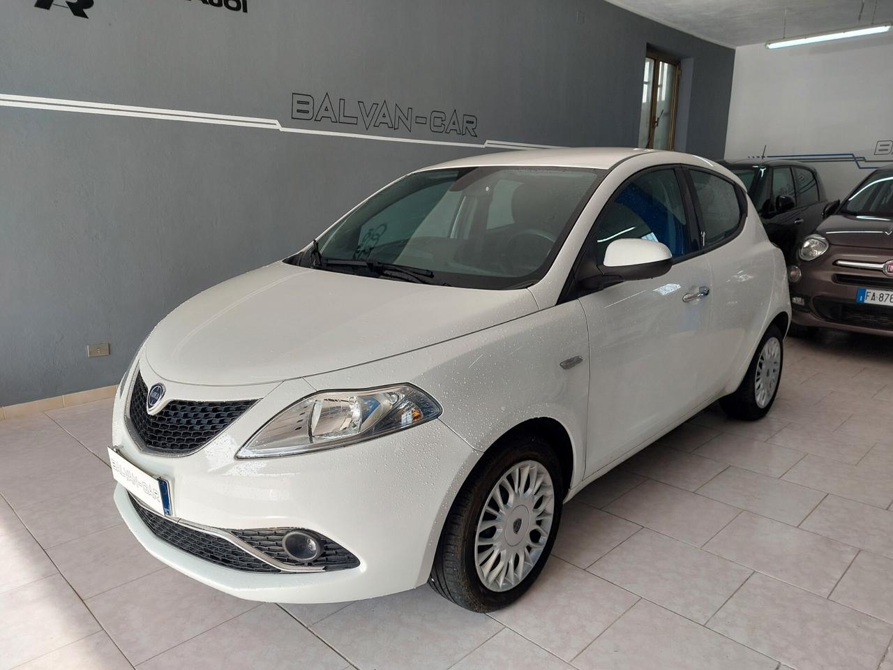 Lancia Ypsilon 1.2 benzina