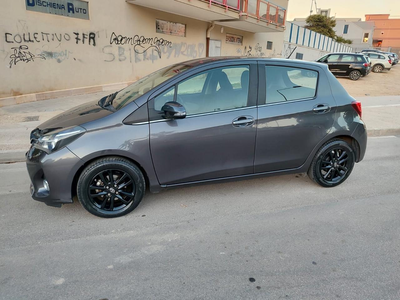 Toyota Yaris 1.4 Diesel ACTIVE 2015!!