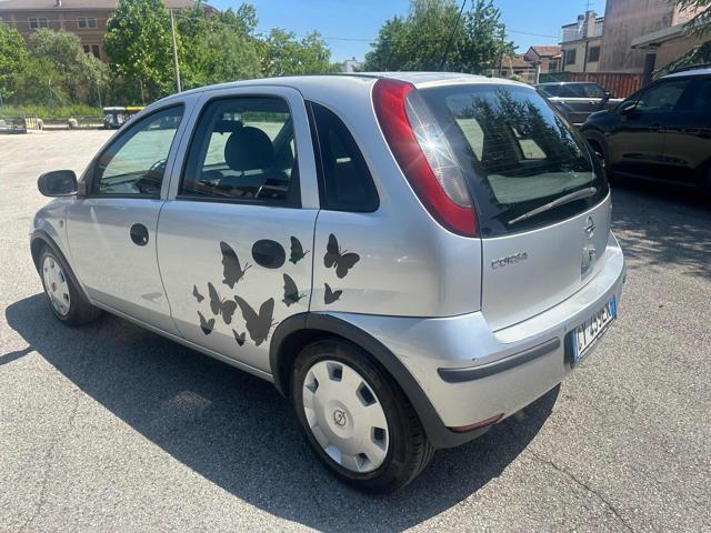 OPEL Corsa 1.2i neopatentati Pronta per Consegna