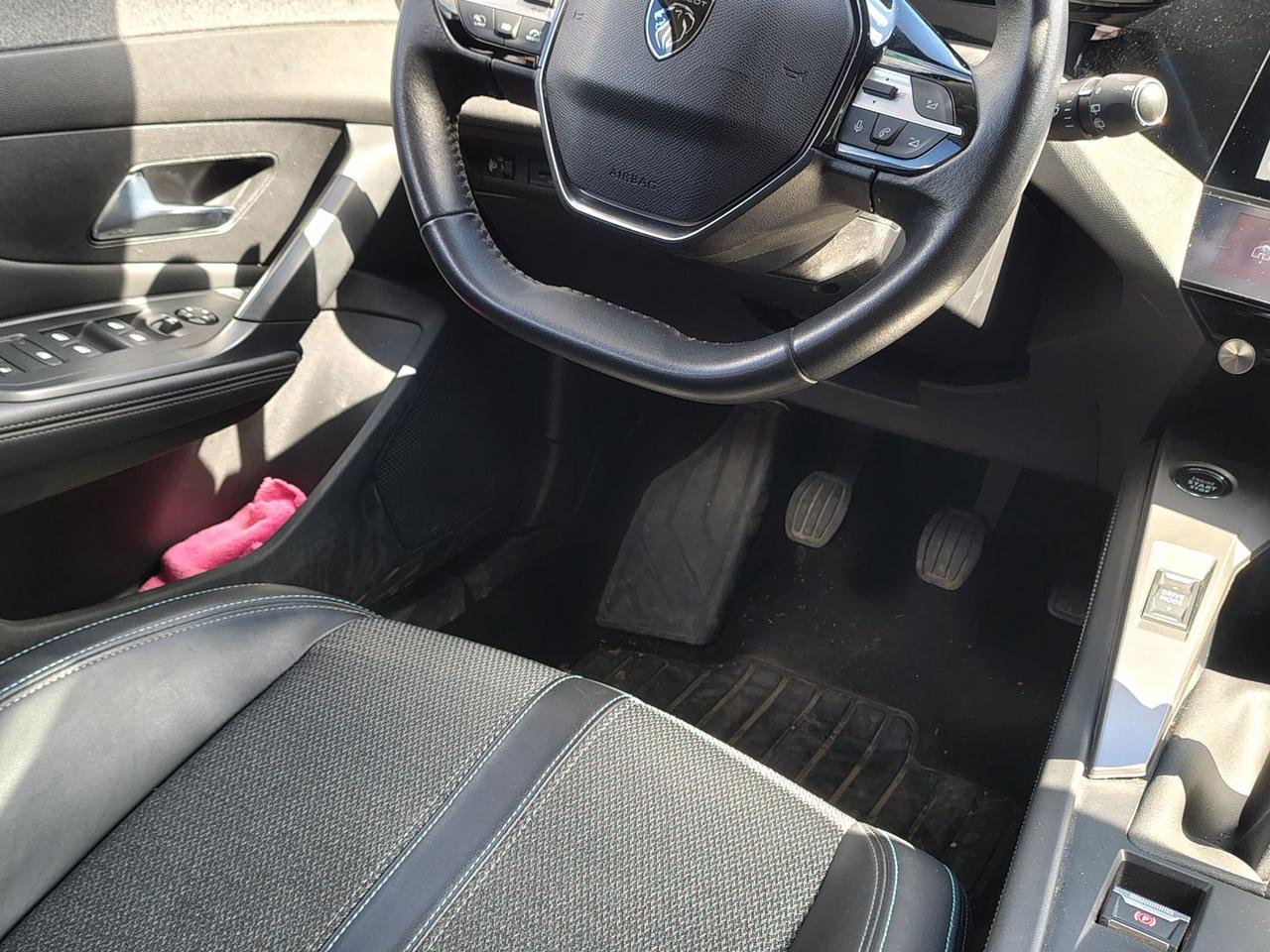 Peugeot 308 1.2 PureTech 130 Allure SW #11171