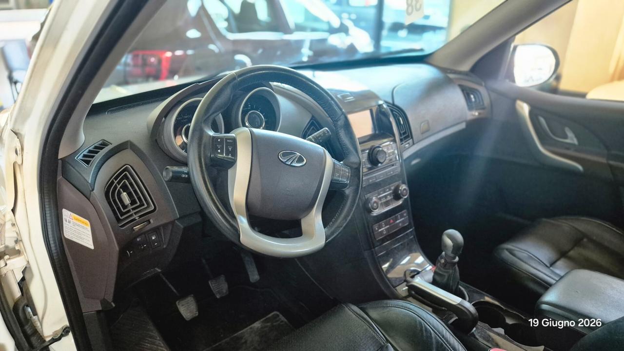 Mahindra XUV500 2.2 16V AWD W6 N1