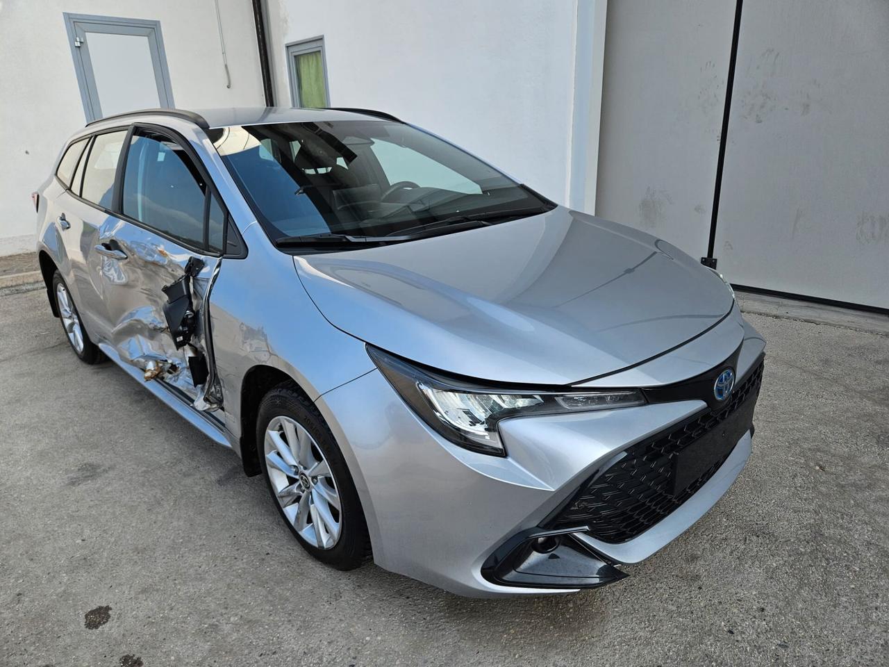 Toyota Corolla Touring Sports 1.8h START INCIDENTATA